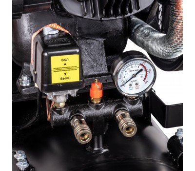 Компрессор масляный ременной AEROMAX 700/150