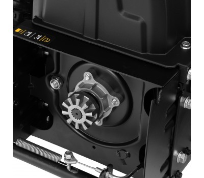 Гибридная снегоуборочная машина с функц. подметания SWB-800, 212 сс, руч. старт, 2 насадки// Denzel