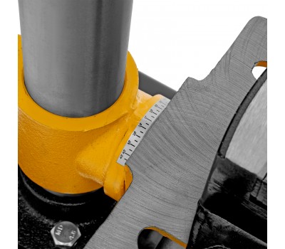 Станок сверлильный DDM-350L, 350 Вт, 13 мм, 5 ск., лазер, настольный Denzel Станок сверлильный DDM-350L, 350 Вт, 13 мм, 5 ск., лазер, настольный Denzel