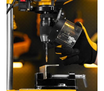 Станок сверлильный DDM-350L, 350 Вт, 13 мм, 5 ск., лазер, настольный Denzel Станок сверлильный DDM-350L, 350 Вт, 13 мм, 5 ск., лазер, настольный Denzel