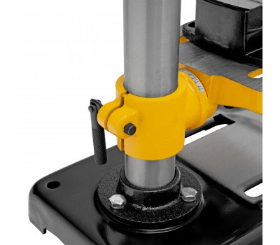 Станок сверлильный DDM-350L, 350 Вт, 13 мм, 5 ск., лазер, настольный Denzel Станок сверлильный DDM-350L, 350 Вт, 13 мм, 5 ск., лазер, настольный Denzel