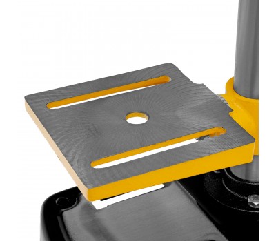 Станок сверлильный DDM-350L, 350 Вт, 13 мм, 5 ск., лазер, настольный Denzel Станок сверлильный DDM-350L, 350 Вт, 13 мм, 5 ск., лазер, настольный Denzel