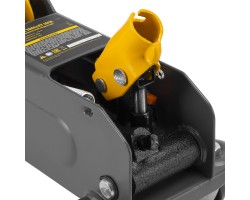 Домкрат гидравлический подкатной, 2 т, 135-385 мм, в пласт. кейсе Denzel-foto13