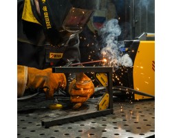 Набор из 2 магнитных сварочных фиксаторов и магнитной клеммы масса Denzel-foto11