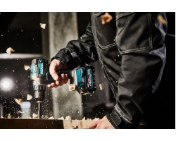 Аккумуляторная дрель-шуруповерт Makita XGT DF001GD201-foto9