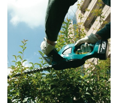 Аккумуляторный кусторез Makita DUH 523 Z (DUH523Z)