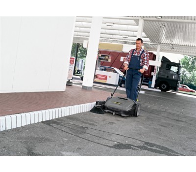 Подметальная машина Karcher KM 70/15 C