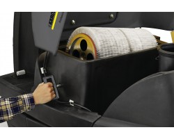 Подметально-Всасывающая МашинаKM 100/100 R Bp-foto2