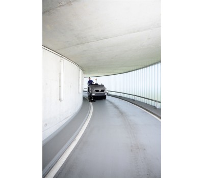 Подметально-Всасывающая МашинаKM 150/500 R Bp